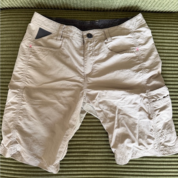 Patagonia Pants - Patagonia Womens Lightweight Khaki Shorts